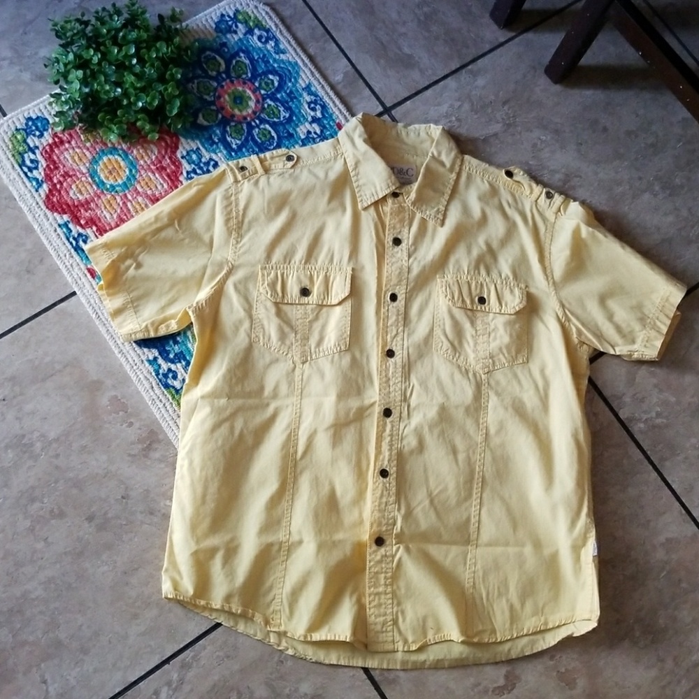 Mens Medium PD&C Button Up